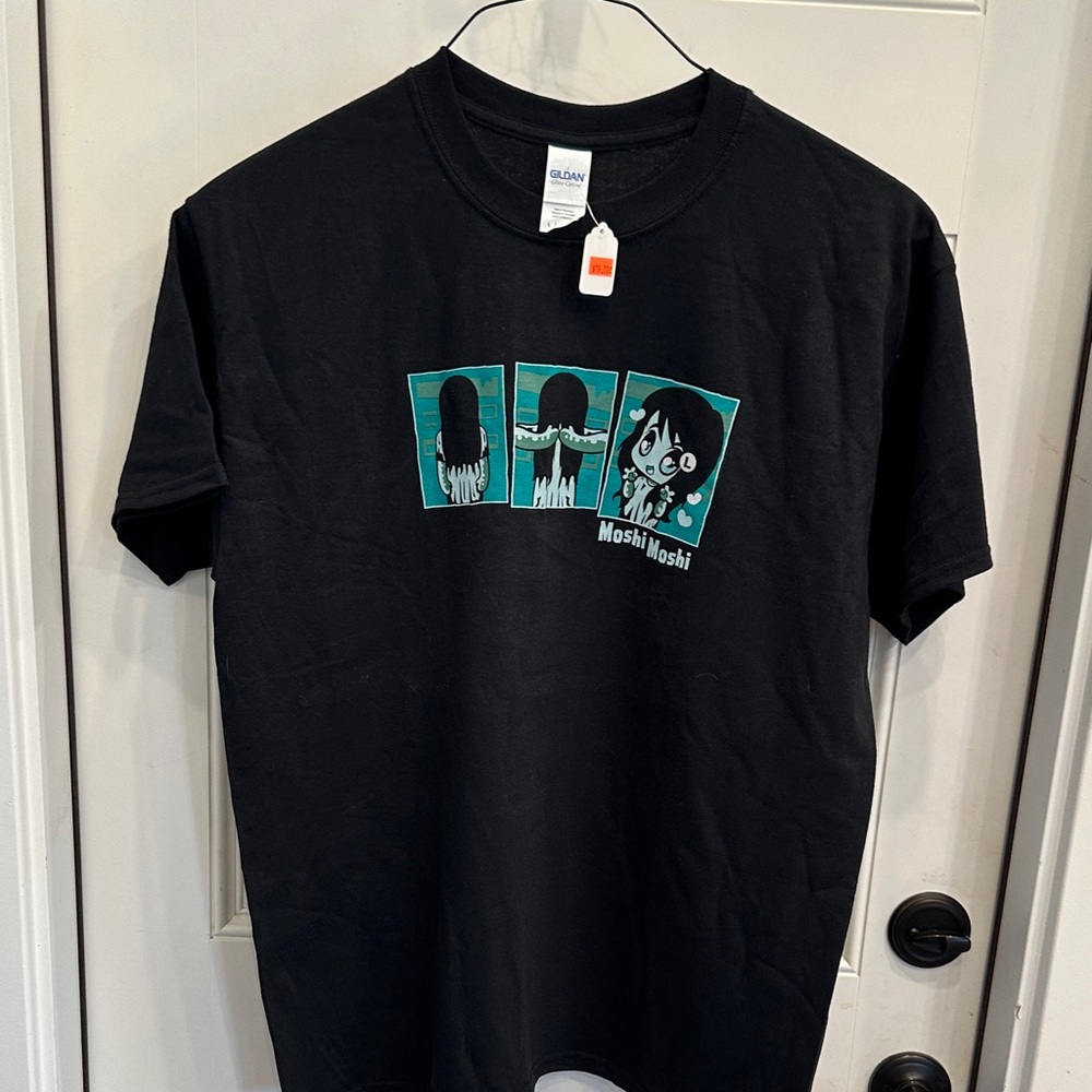 NWT Large Black Graphic T-Shirt